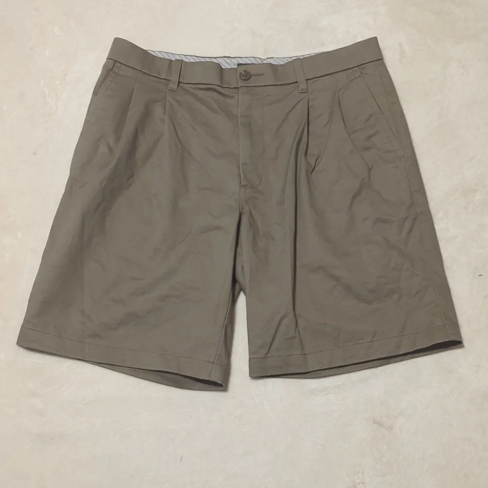 Denver Hayes men's Brown khaki shorts size 34